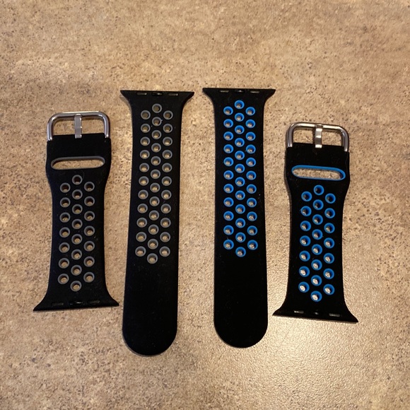 Accessories - 2 watch bands that fit Apple Watch size 42/44